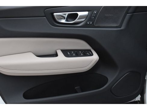 New 2026 Volvo XC60 B5 Plus w/ Protection Package Premier image 25