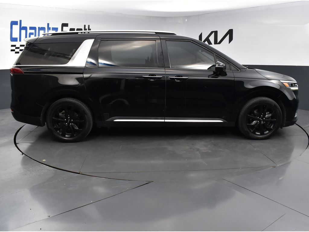 Used 2022 Kia Carnival SX FWD image 6