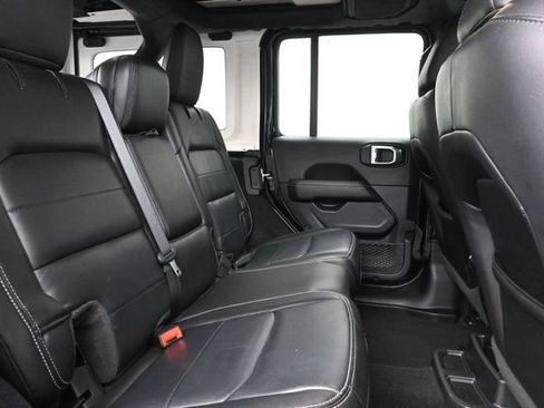 Used 2021 Jeep Wrangler Unlimited Sahara AWD/4WD image 28