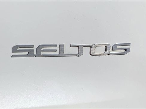 Used 2024 Kia Seltos X-Line AWD/4WD image 31