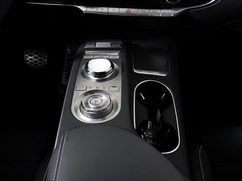 Used 2024 Genesis GV70 2.5T w/ Sport Prestige Package image 23