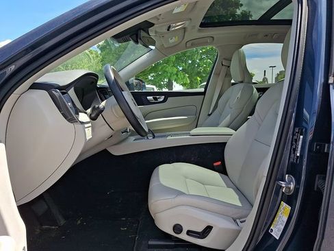 Used 2023 Volvo XC60 B5 Plus w/ Climate Package AWD/4WD image 13