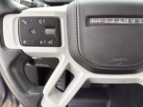 Used 2020 Land Rover Defender 110 First Edition image 16