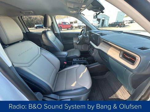 Used 2025 Ford Maverick Lariat w/ 4K Tow Package image 23