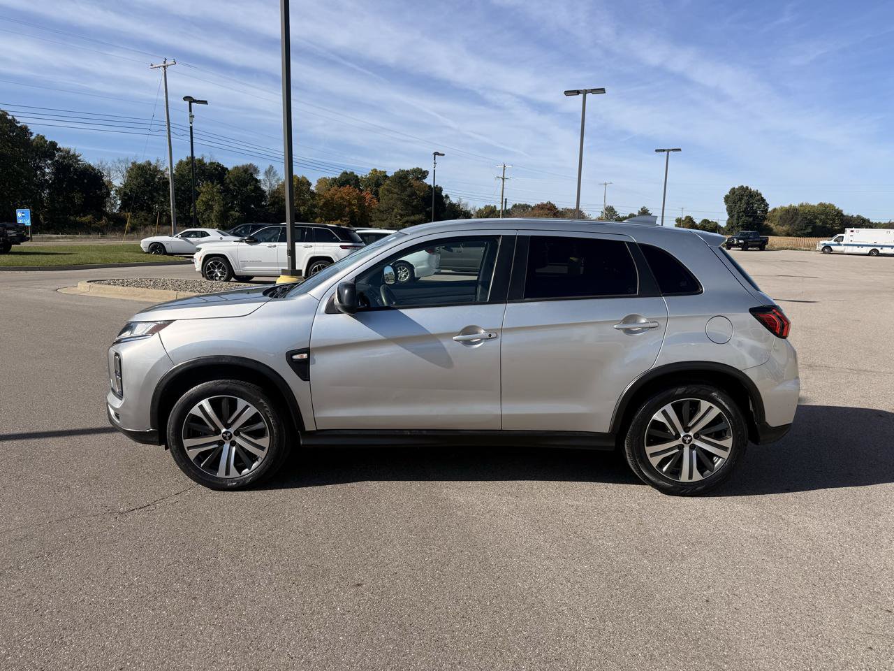 Used 2022 Mitsubishi Outlander Sport ES FWD image 6