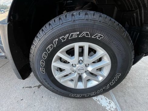 Used 2018 Nissan Frontier SV AWD/4WD image 23