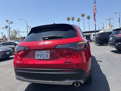 Used 2025 Honda HR-V Sport image 7