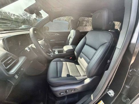 Used 2026 Chevrolet Traverse LT w/ Sun and Wheel Package image 18