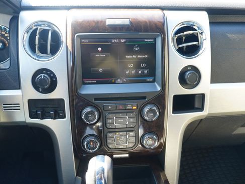 Used 2013 Ford F150 Platinum image 29