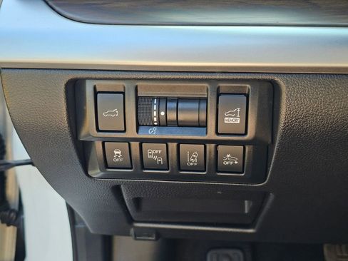 Used 2019 Subaru Outback 3.6R Touring AWD/4WD image 25