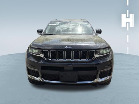 Used 2022 Jeep Grand Cherokee L Limited image 2