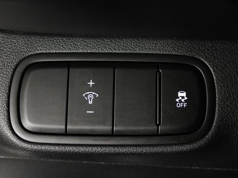 Certified 2026 Hyundai Venue SEL FWD image 25