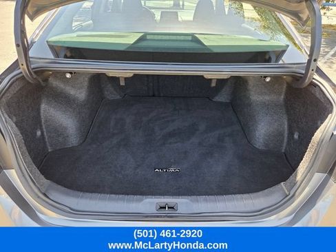 Used 2024 Nissan Altima 2.5 SV FWD image 14
