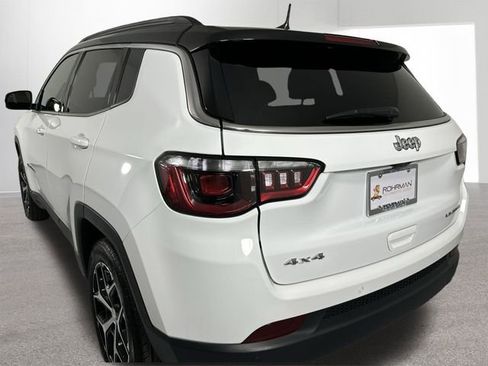 Used 2024 Jeep Compass Limited image 30