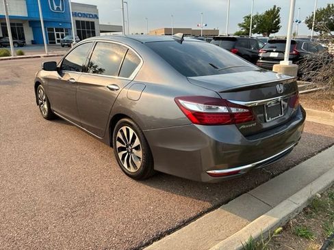 Used 2017 Honda Accord EX-L image 4