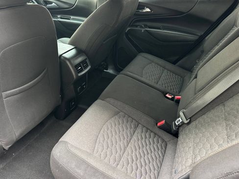 Used 2018 Chevrolet Equinox LT w/ Sun & Infotainment Package AWD/4WD image 11