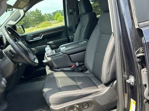 Used 2023 Chevrolet Silverado 1500 LT AWD/4WD image 6