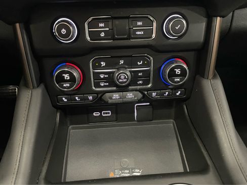 Used 2022 Chevrolet Tahoe High Country image 26