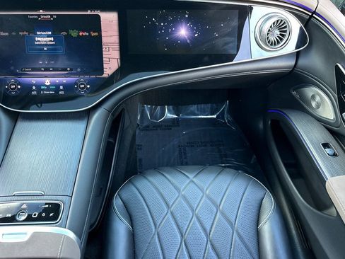 Certified 2022 Mercedes-Benz EQS 580 4MATIC Sedan image 30