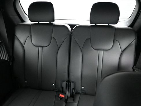 Certified 2026 Kia Sorento SX Prestige AWD/4WD image 33