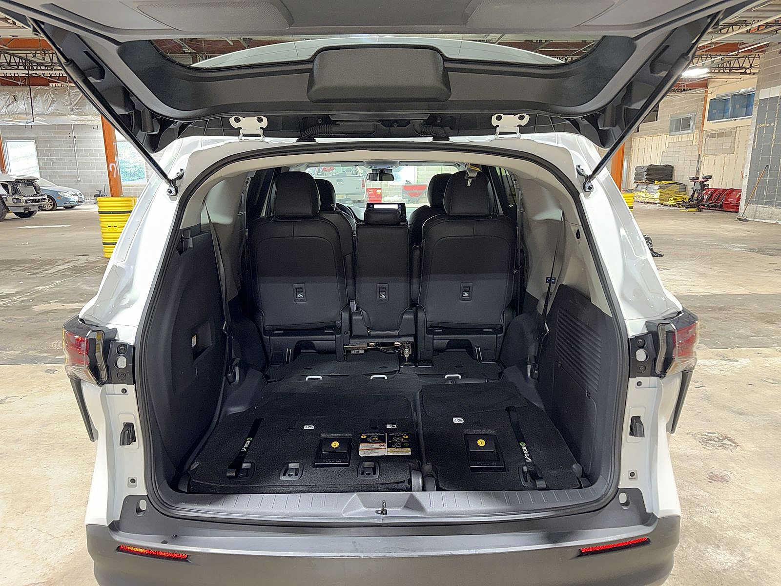 Certified 2022 Toyota Sienna LE FWD image 11