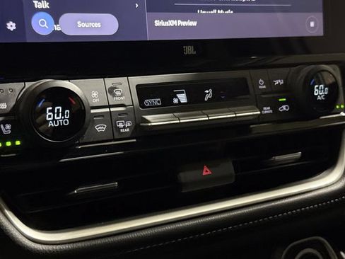 Used 2024 Toyota Grand Highlander AWD image 16