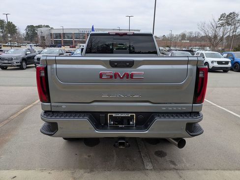 Used 2026 GMC Sierra 2500 Denali w/ Denali Reserve Package image 5