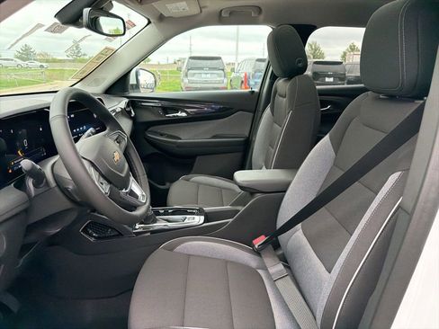 New 2026 Chevrolet TrailBlazer LT w/ Convenience Package AWD/4WD image 18