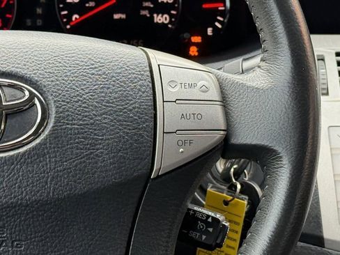 Used 2006 Toyota Avalon Touring image 16