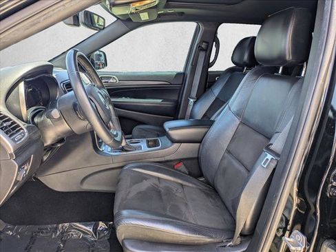 Used 2019 Jeep Grand Cherokee Altitude RWD image 17