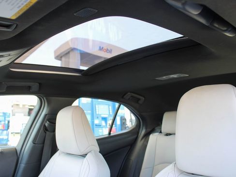 Used 2023 Lexus UX 250h FWD w/ Accessory Package (Z1) image 32