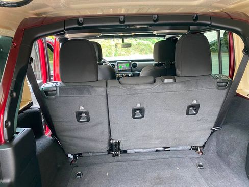 Used 2021 Jeep Wrangler Unlimited Sport AWD/4WD image 36