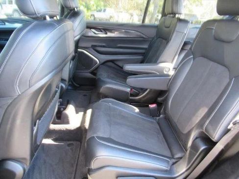 Certified 2022 Jeep Grand Cherokee L Laredo AWD/4WD image 28