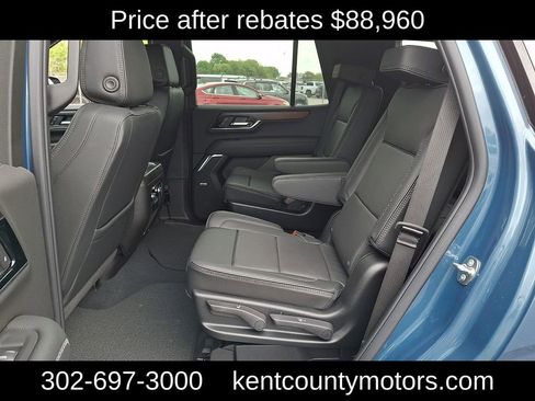 New 2026 GMC Yukon Denali w/ Sun & Power Step Package AWD/4WD image 11