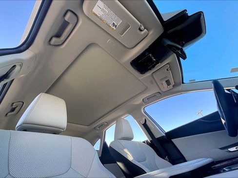 Used 2025 Lexus NX 300h AWD w/ Luxury Package image 13