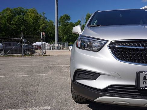 Used 2022 Buick Encore Preferred w/ Safety Package AWD/4WD image 10