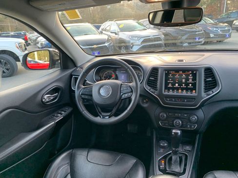 Used 2023 Jeep Cherokee Altitude Lux image 34