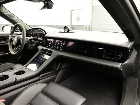 Certified 2025 Porsche Taycan Turbo GT image 21