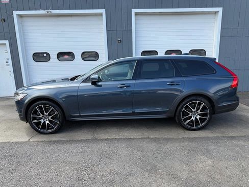 Used 2020 Volvo V90 T6 Cross Country AWD/4WD image 7