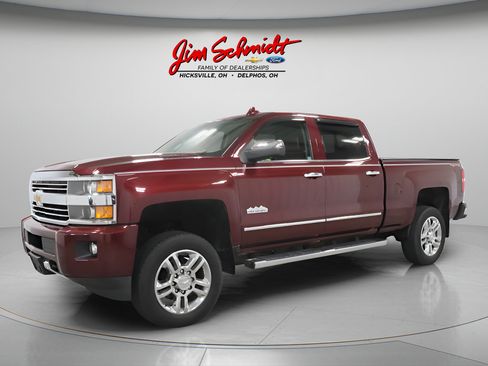Used 2016 Chevrolet Silverado 2500 High Country w/ Duramax Plus Package AWD/4WD image 2