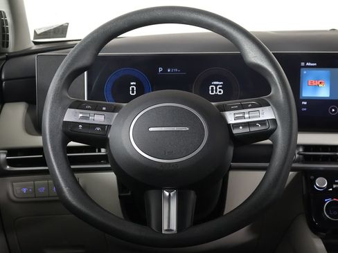 Used 2025 Hyundai Tucson SEL AWD/4WD image 34