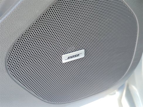 Used 2016 Chevrolet Cruze LT w/ Sun And Sound Package image 11