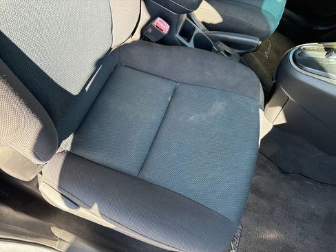 Used 2007 Toyota Matrix XR FWD image 9