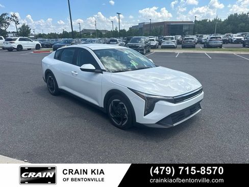 Used 2025 Kia K4 EX FWD image 1
