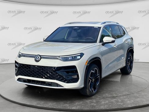 New 2026 Volkswagen Tiguan SEL R-Line AWD/4WD image 4