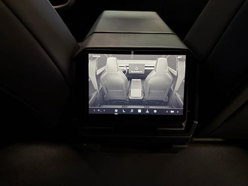 Used 2025 Tesla Cybertruck AWD Crew Cab image 25