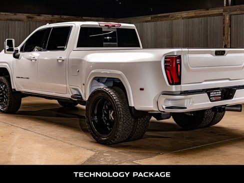 Used 2024 GMC Sierra 3500 Denali w/ Denali Reserve Package image 6