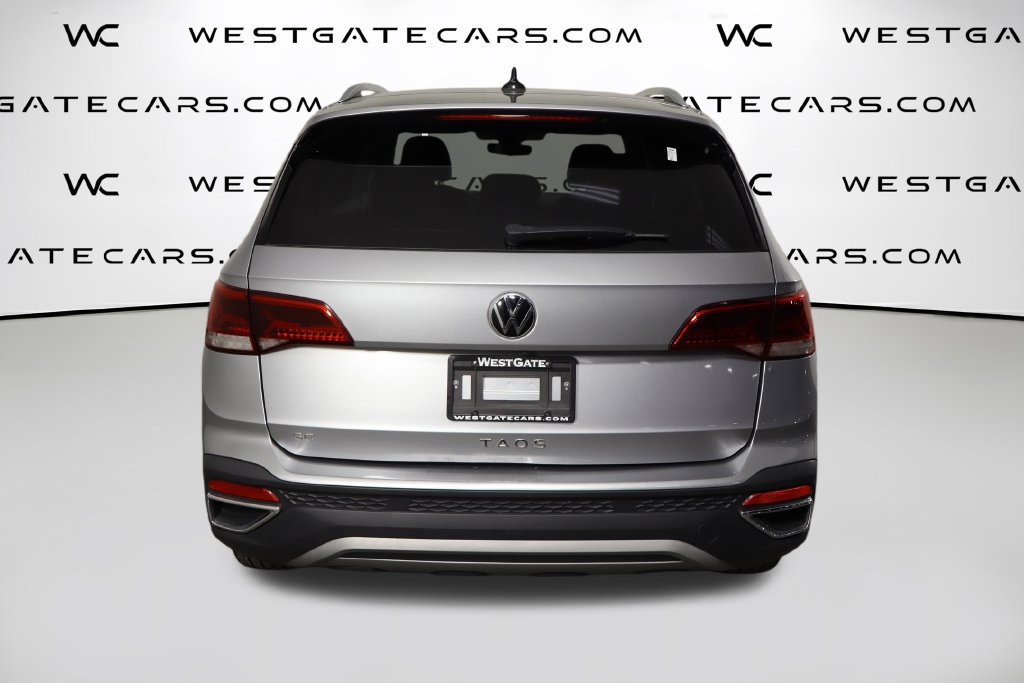Used 2023 Volkswagen Taos SE FWD image 4