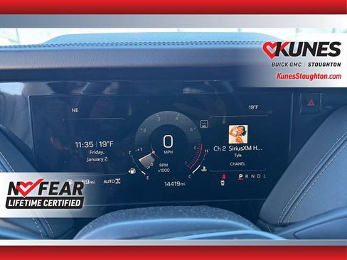 Used 2025 GMC Yukon AT4 w/ AT4 Premium Package image 21