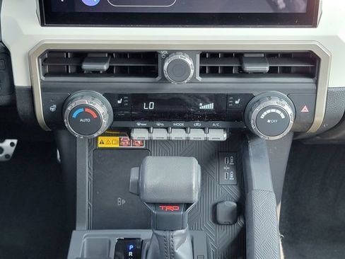 Used 2024 Toyota Tacoma TRD Sport w/ TRD Sport Upgrade Package AWD/4WD image 22